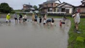 雨のなか大人も子どももがんばりました